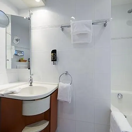 Golfhotel Kaiserin Elisabeth 4* פלדפינג