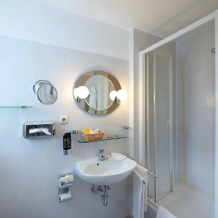 Golfhotel Kaiserin Elisabeth 4* Feldafing